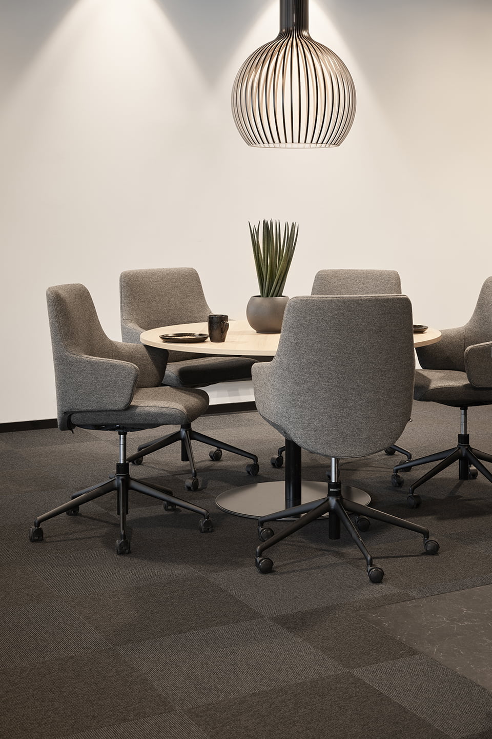 Stressless® spisestoler i en kantine hos RAM